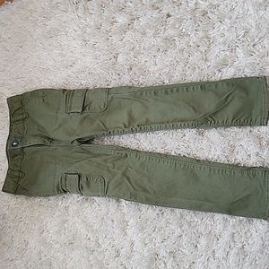 BabyGap cargo pant 5T, army green